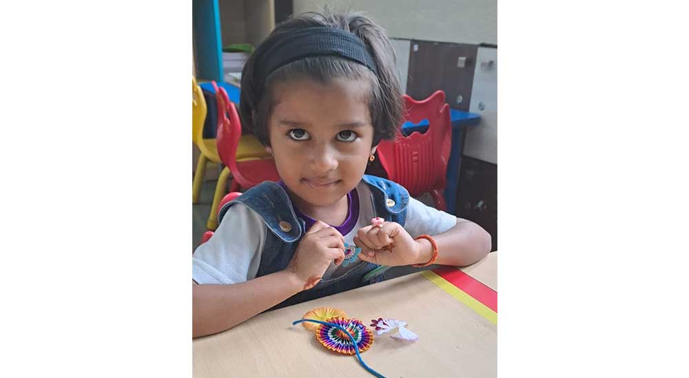 Rakhi making activity - Mont III